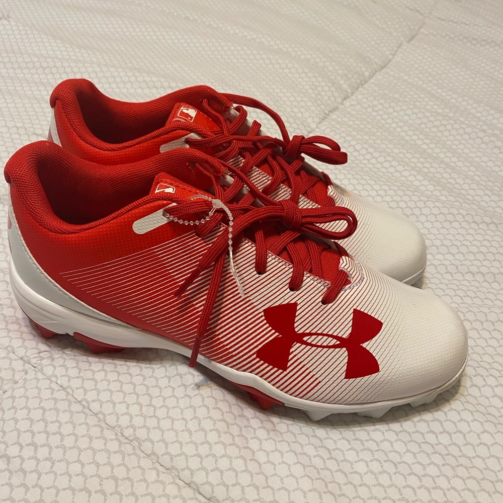 Boys cleats